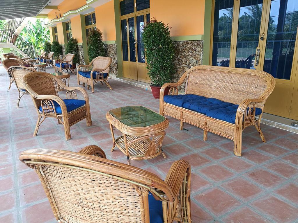 Nomads Guesthouse Kampot Exterior photo